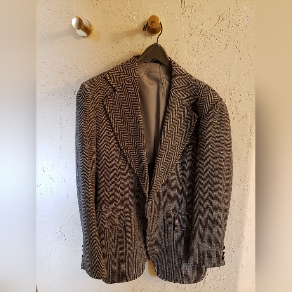 Men's wool herringbone blazer